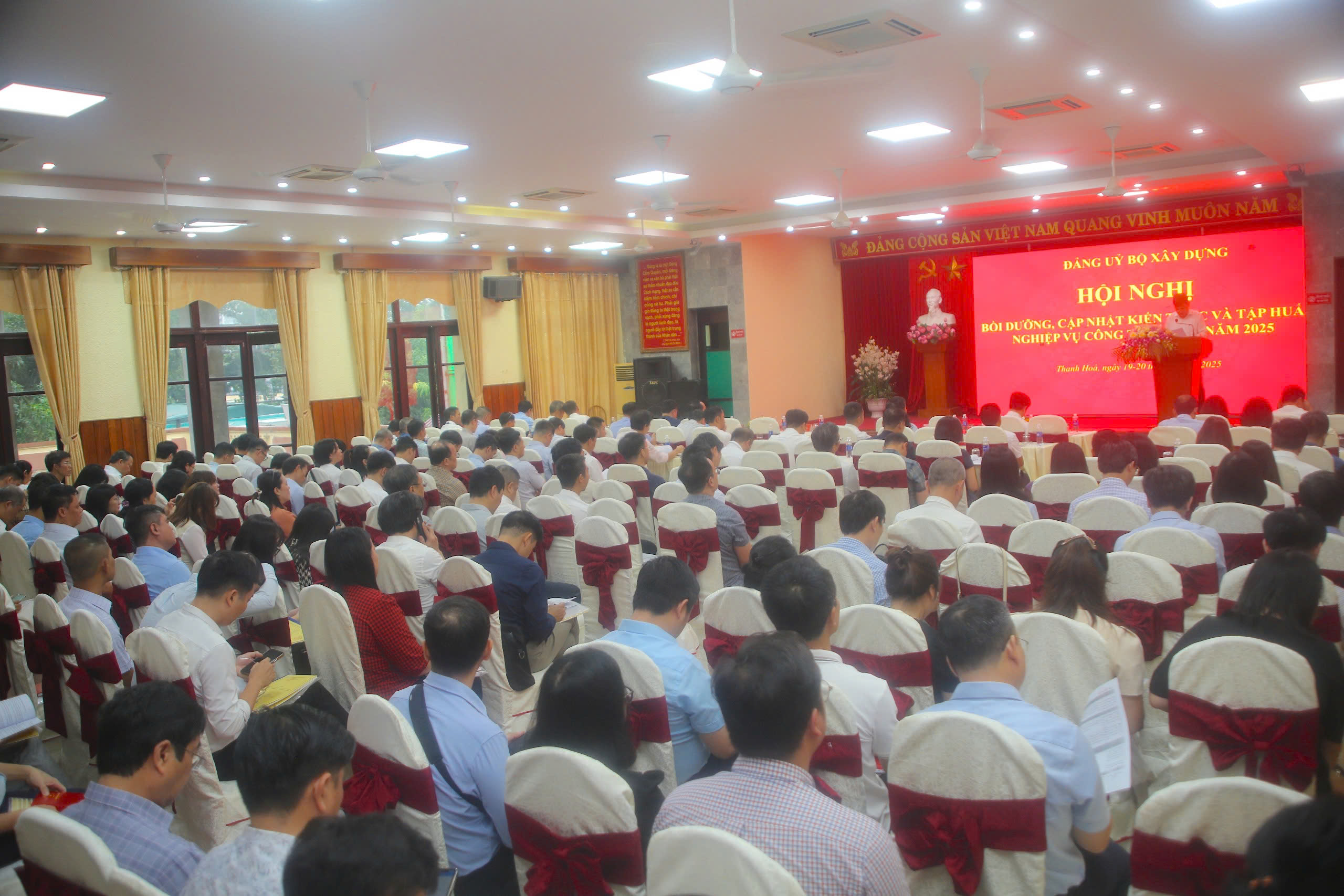 Đang tải...