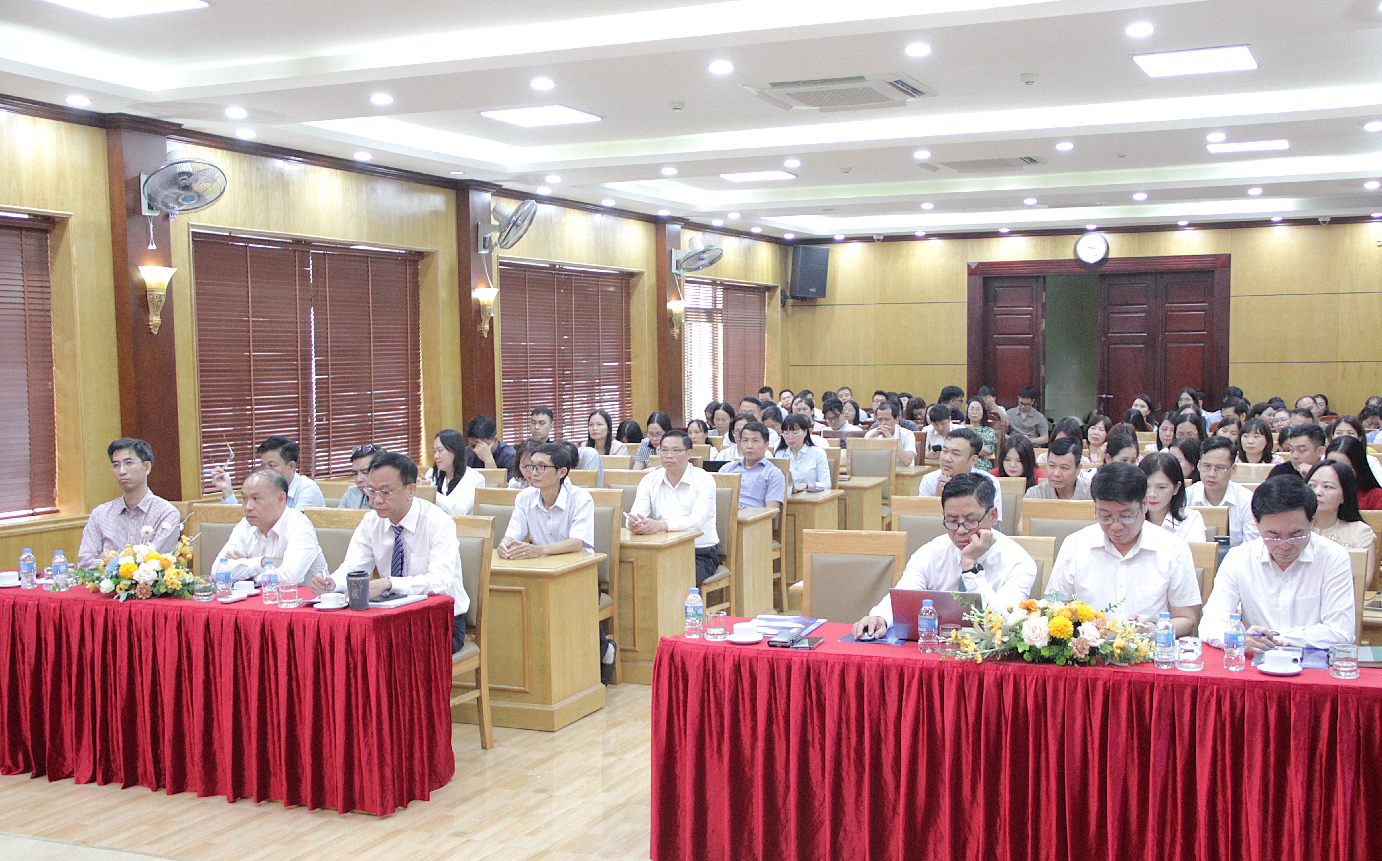 Đang tải...