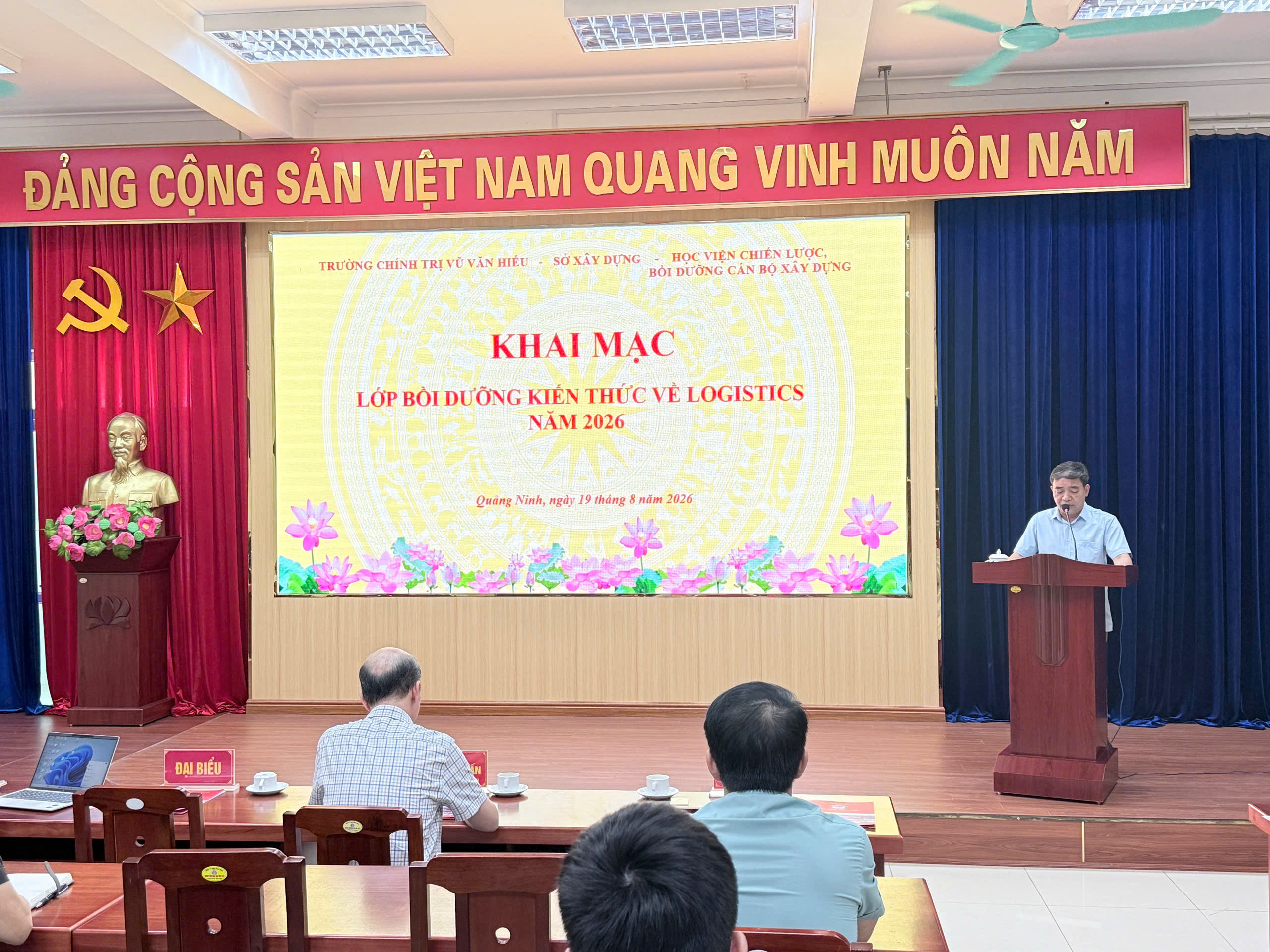 Bồi dưỡng kiến thức logistics – nâng cao năng lực quản lý, tạo động lực phát triển mới tại Quảng Ninh