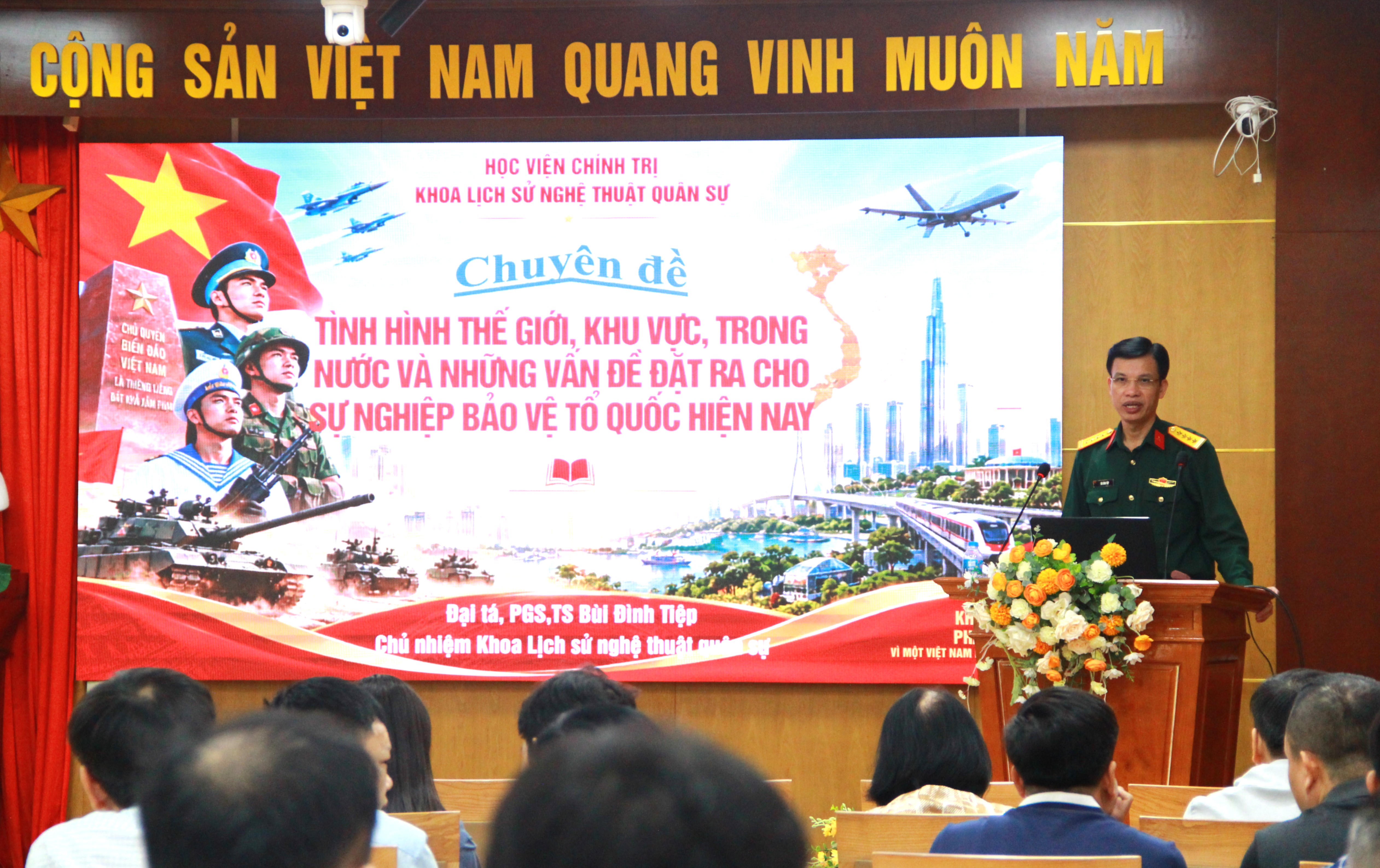 Khai giảng Lớp bồi dưỡng kiến thức quốc phòng và an ninh đối tượng 4 K03/2026: Nâng cao nhận thức, bản lĩnh chính trị cho đội ngũ viên chức, đảng viên ngành Xây dựng